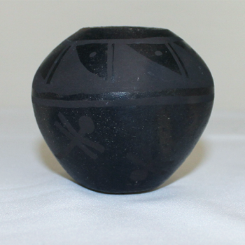 Black San Felipe Pueblo Pot, Small